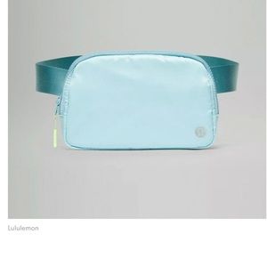1L lululemon everywhere belt bag
